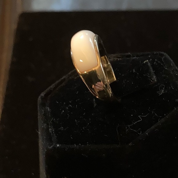 White Jade bezel set in 10K GP/925 SS. Thick band smooth finish Size 6 - Picture 3 of 9